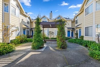 Building Photo - 3760 39th Ave