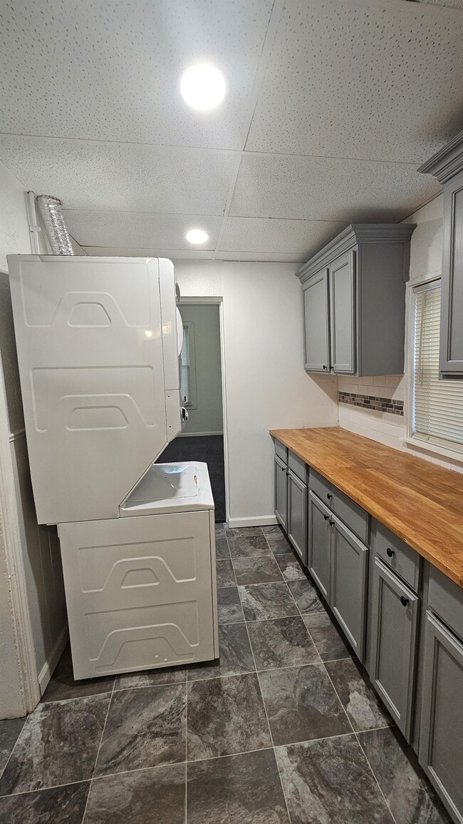 Building Photo - 415 Harrison Ave