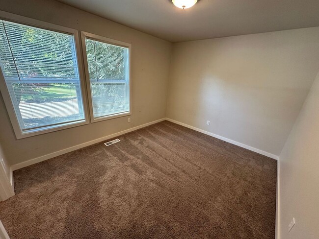 Building Photo - Charming 3 bedroom home in desirable Puyallup