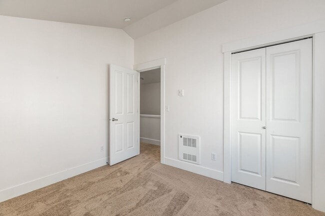 Building Photo - Charming 3 Bed Townhouse in Seattle