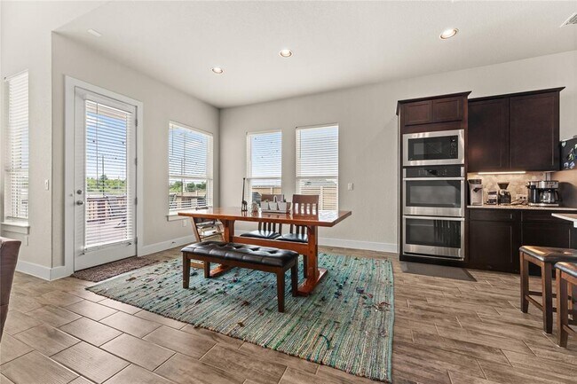 Building Photo - 11320 Charger Wy