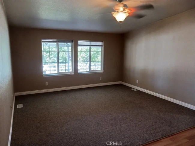 Living room - 6210 Burgandy Ln