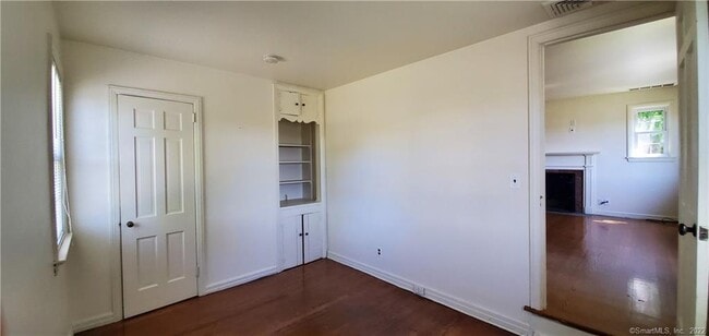 Building Photo - 246 West Ave