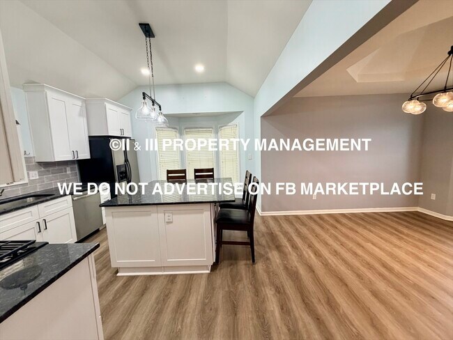 Building Photo - 1213 NE Ball Dr