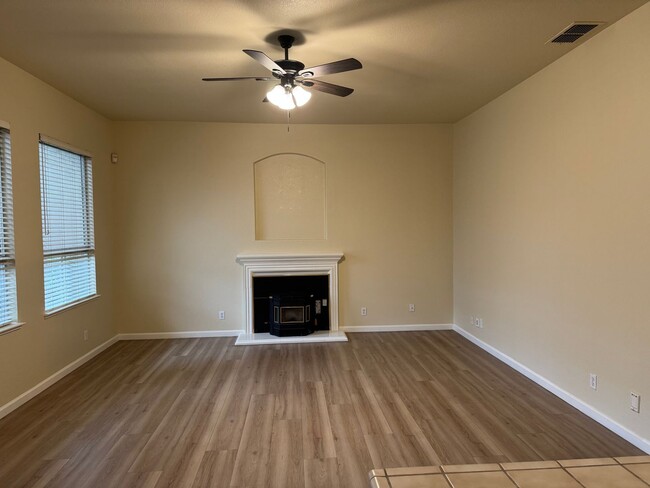 Building Photo - Single level Rocklin home on Cul-De-Sac