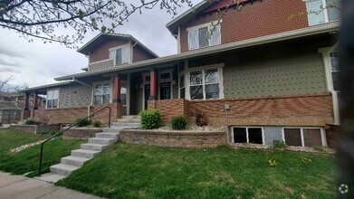 Building Photo - 2715 Rigden Pkwy