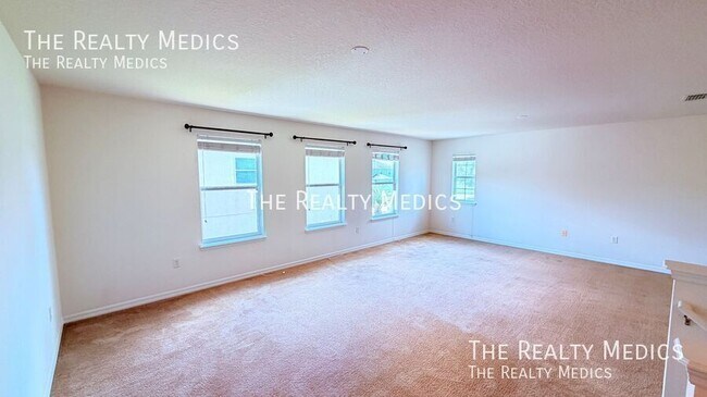 Building Photo - 4067 Knott Dr