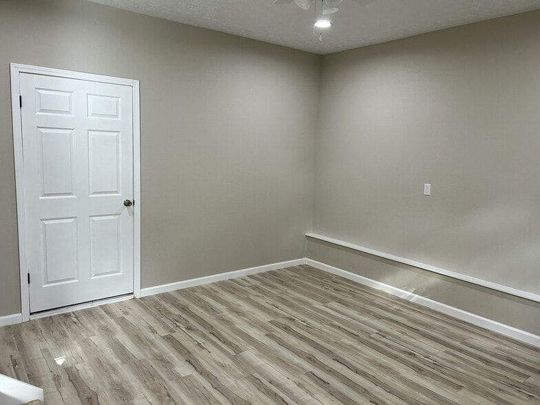 Bonus Room - 708 Spruce St