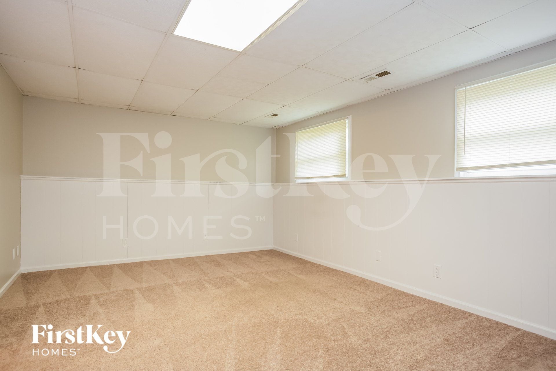 Building Photo - 5729 Ensenada Ave