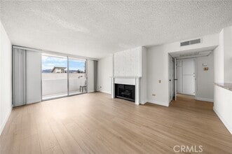 Building Photo - 401 La Fayette Park Pl