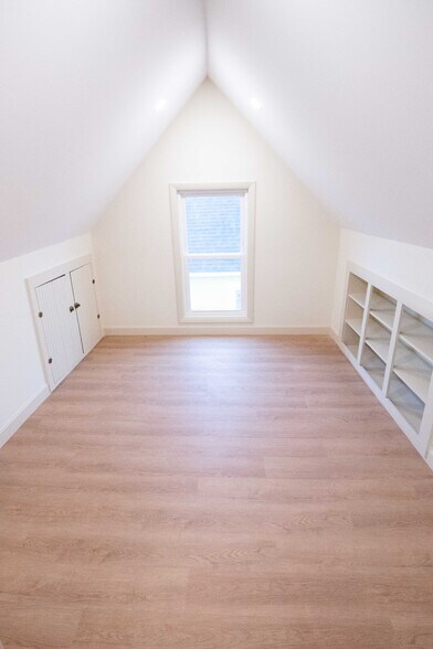 Building Photo - 235 Mount Hope St