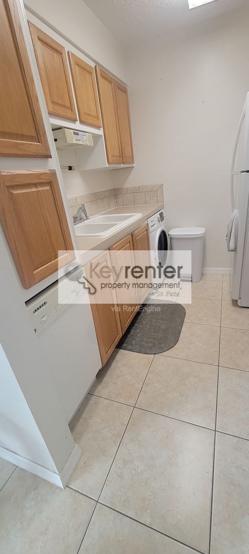 Building Photo - 151 Medallion Blvd