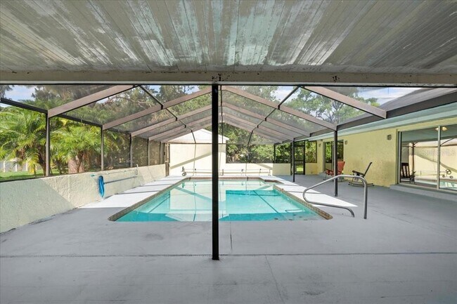 Building Photo - 903 Tomahawk Trail