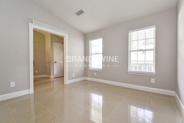 Building Photo - 3091 Dowry Dr