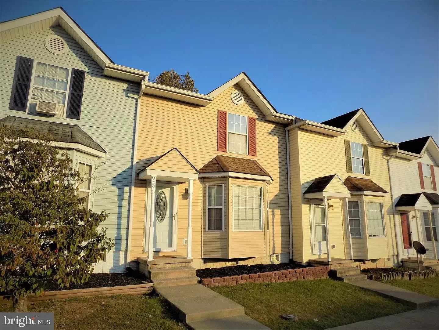 House at angle - 25 Stadium Cir