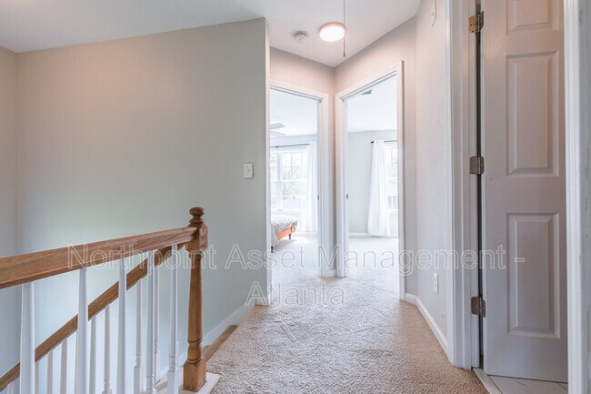 Building Photo - 2025 Jonesboro Rd SE