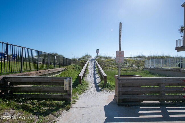 Building Photo - 4 20th Ave S