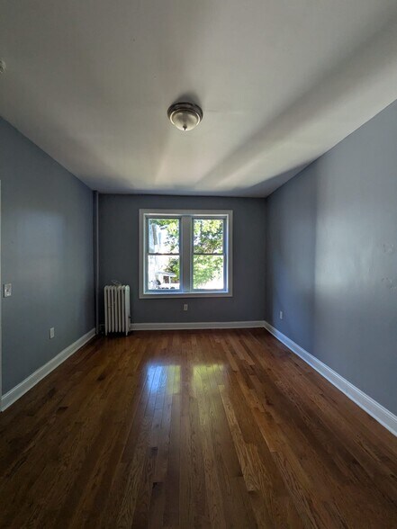 Building Photo - 39 W 29th St