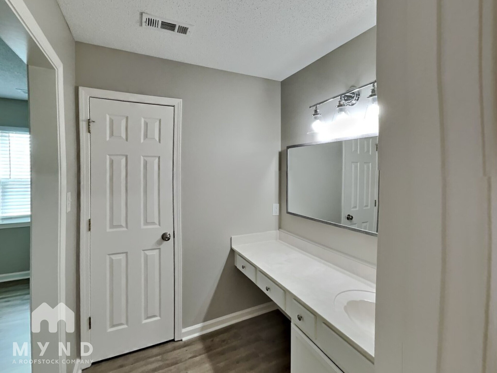 Building Photo - 137 W Stonehaven Cir