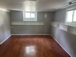Building Photo - 5518 8th Ave NE
