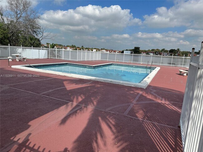 Building Photo - 250 NW 107th Ave