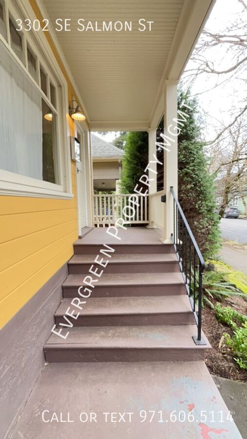 Building Photo - Charming 1BA Home Street Parking and Elect...