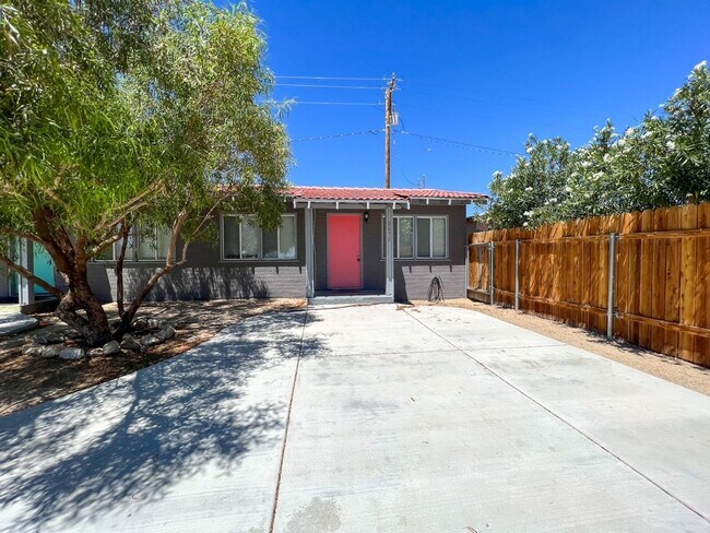 Building Photo - One of The Best One Bedroom Apartment in Town