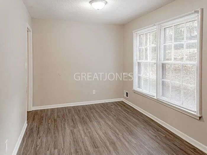 Building Photo - 1120 Womrath Rd