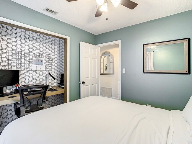 Building Photo - 1373 San Diego Ct