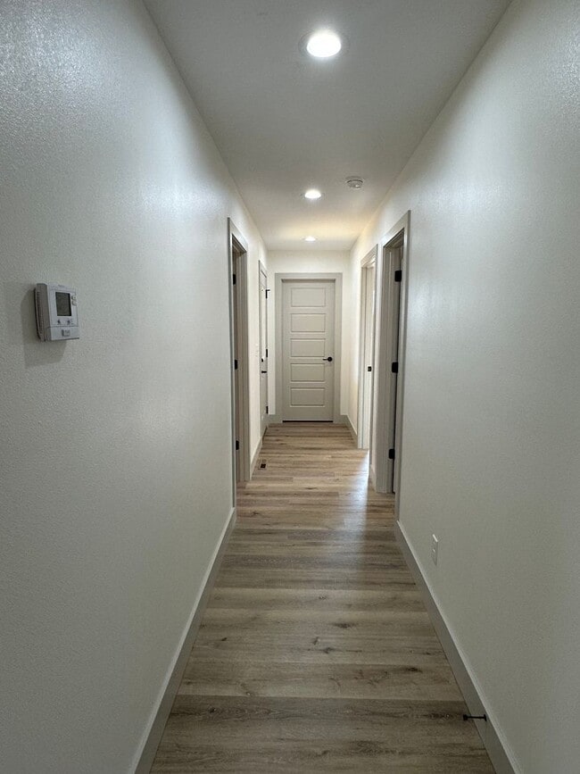 Building Photo - NEW CONSTRUCTION 5 Bed 3 Bath w/ Walk Out ...
