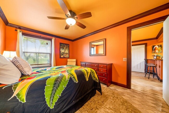 Building Photo - Beautiful turnkey furnished 1- Bedroom 1-bath condo at Fairway Terrace
