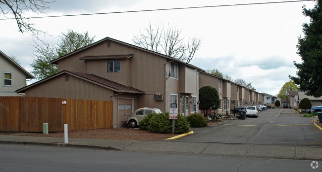 Building Photo - Park Village