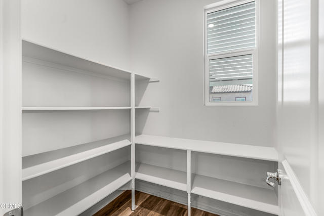 Building Photo - 354 Solares St
