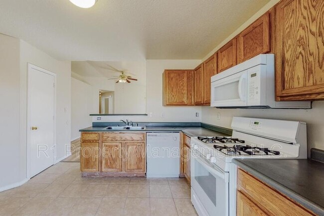 Building Photo - 3473 Martin Meadows Dr NE