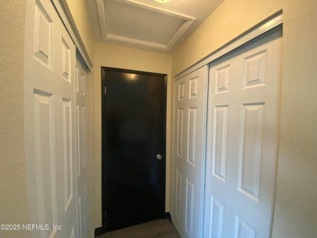 Building Photo - 1290 Wonderwood Dr