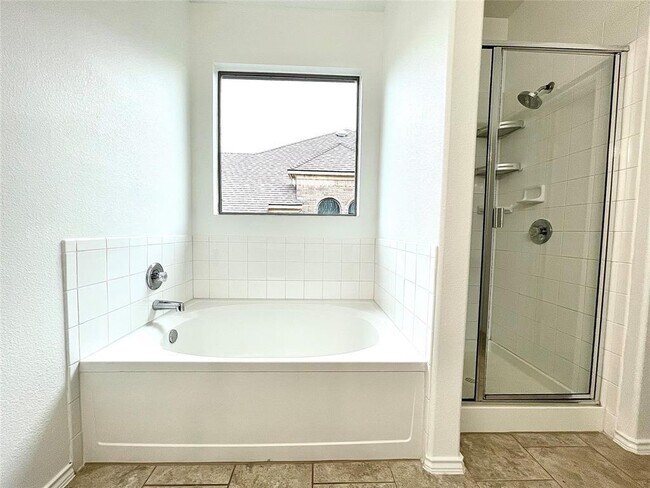 Building Photo - 1808 Paseo Verde Dr