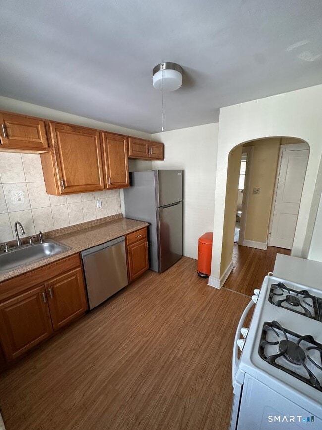 Building Photo - 28 Hobbie St