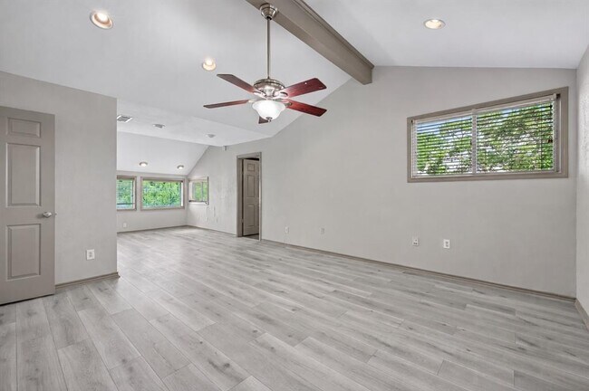 Building Photo - 4301 Hyridge Dr