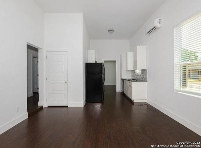 Building Photo - 432 S Olive, 1