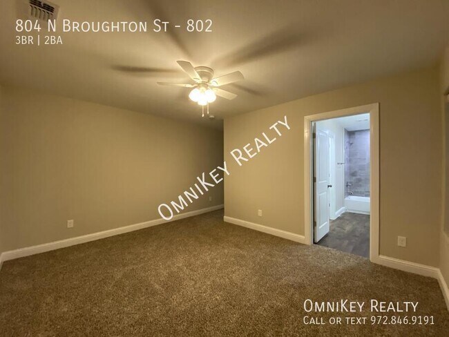 Building Photo - 804 N Broughton St