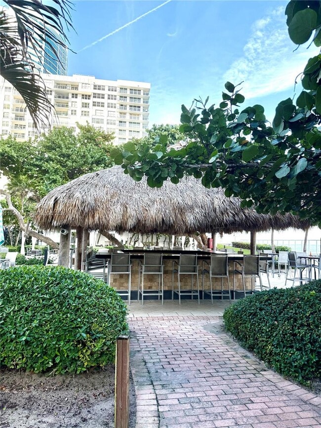 Building Photo - 3000 S Ocean Dr