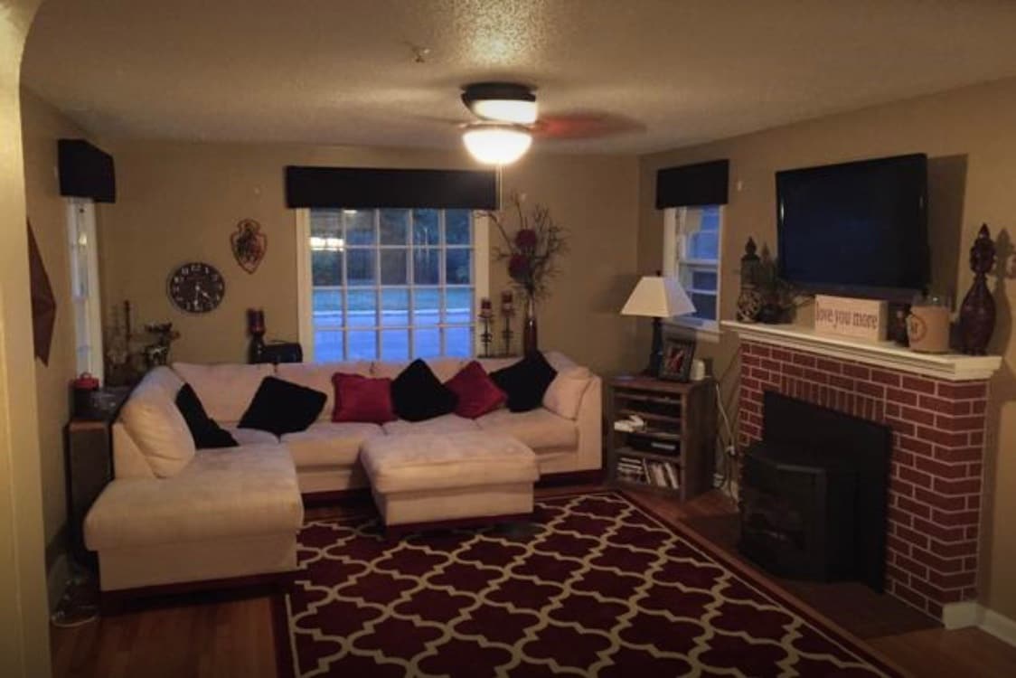 Living Room - 3727 Dillon Ave