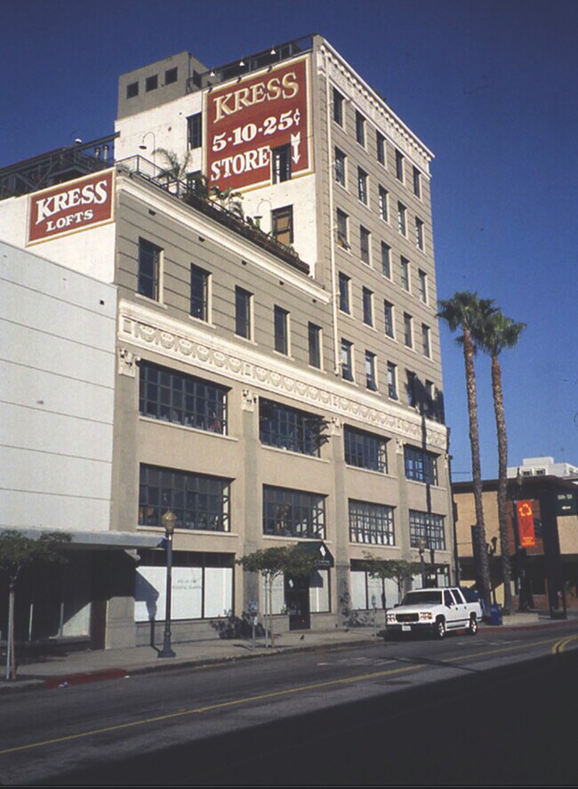 Primary Photo - 100 W 5th St