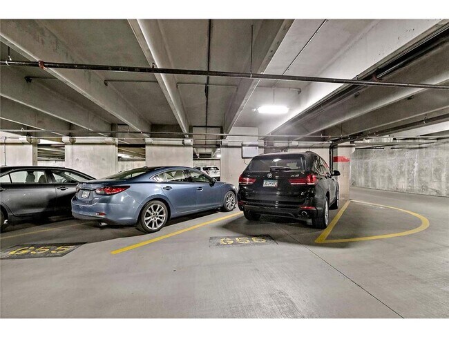 Building Photo - 2929 Chicago Ave