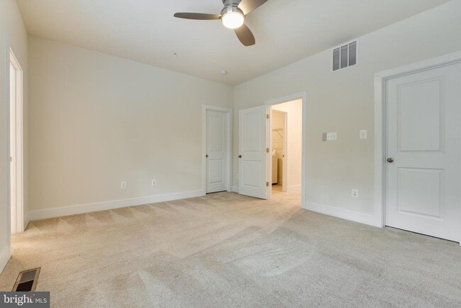 Building Photo - 2546 Buckthorn Dr