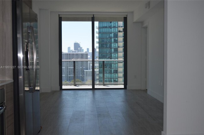 Building Photo - 121 NE 34th St