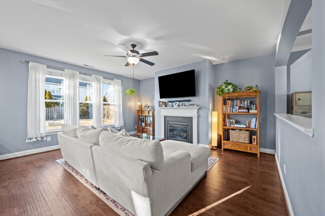 Building Photo - 115 Hampton Dr