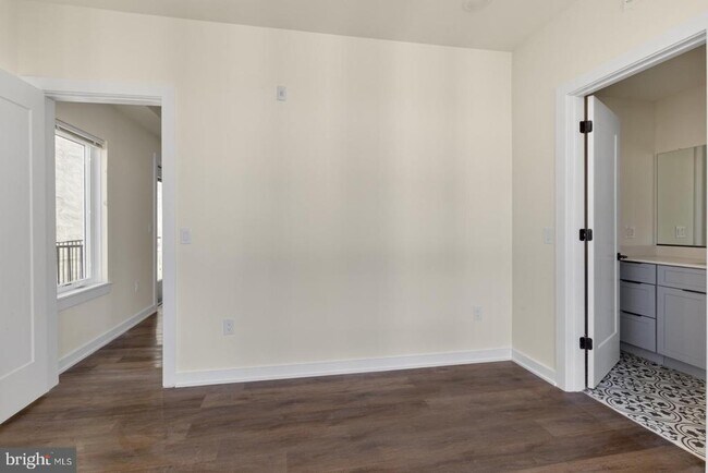 Building Photo - 2401 Frankford Ave