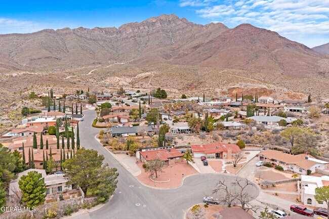 Building Photo - 8201 Big Bend Dr