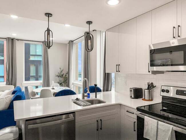 Building Photo - 626 N Delaware Ave